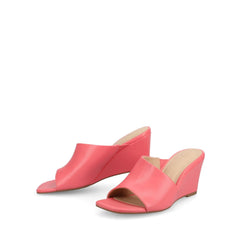 Clementine Wedge Sandals in Coral